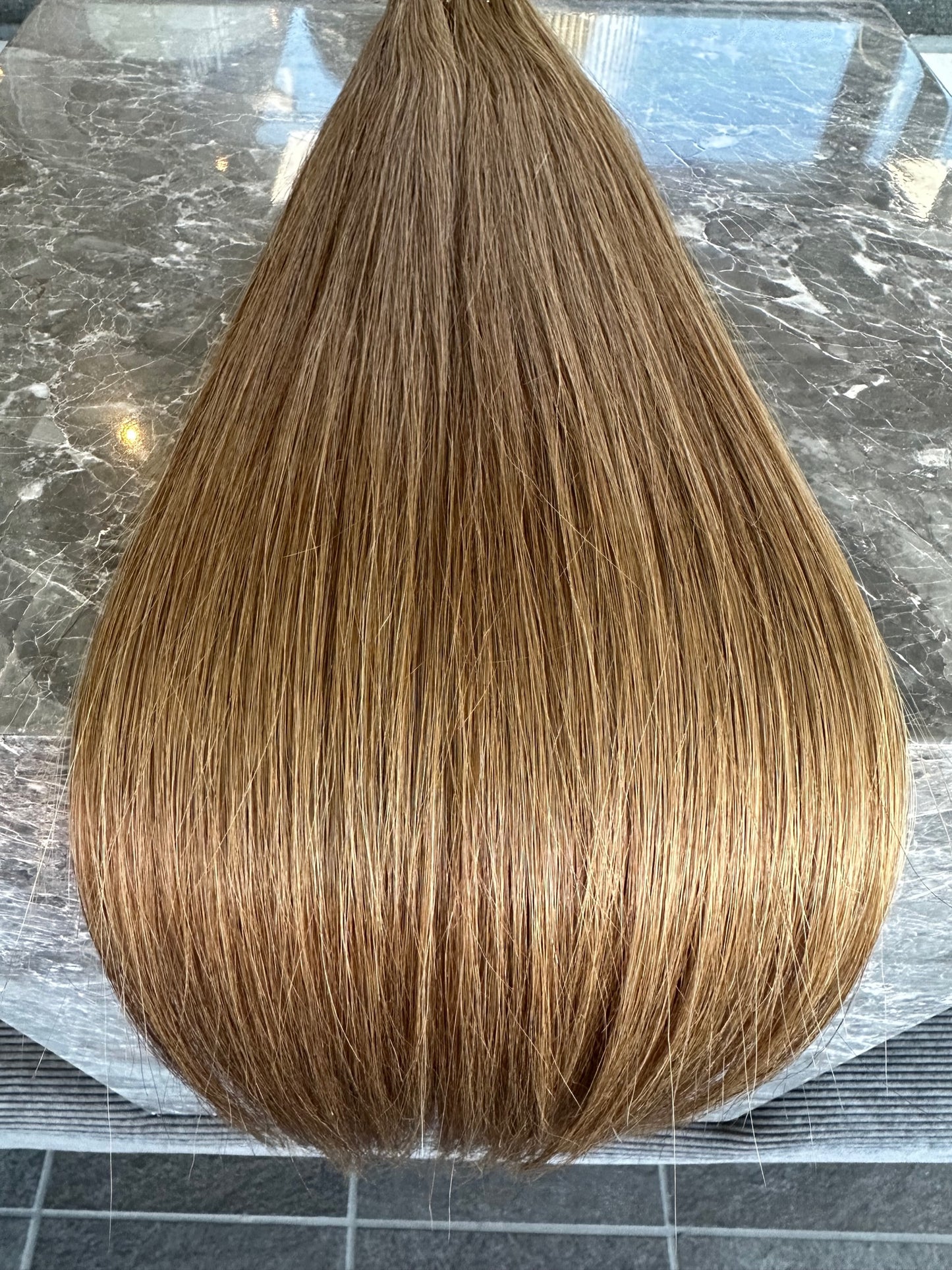 Genius trense. 50 gram. Natural Medium Brown. Farve 8N.