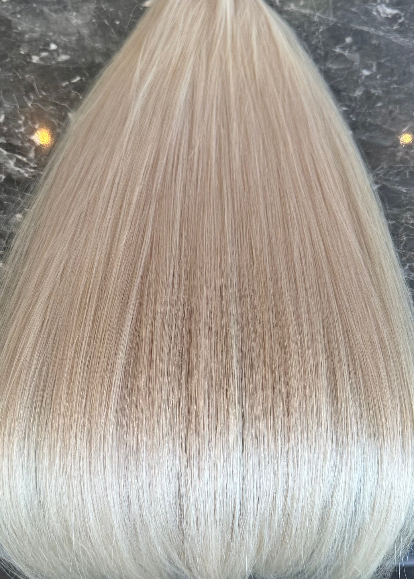 Genius trense. 50 gram. Ice Blond. Farve 60A med mørk trense
